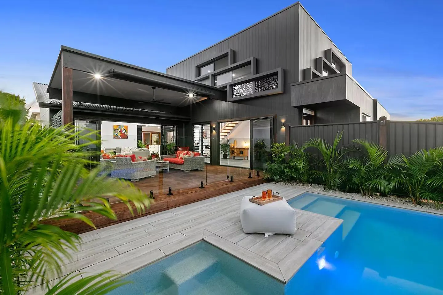 Сasa de vacaciones Villa Modern Luxury Pool Oasis Buddina